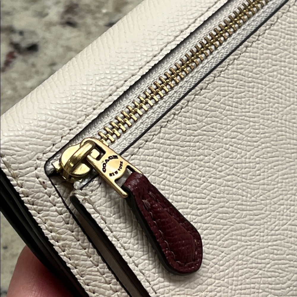 Coach Cream Color Block Tri-fold Wallet EUC - Picture 6 of 9